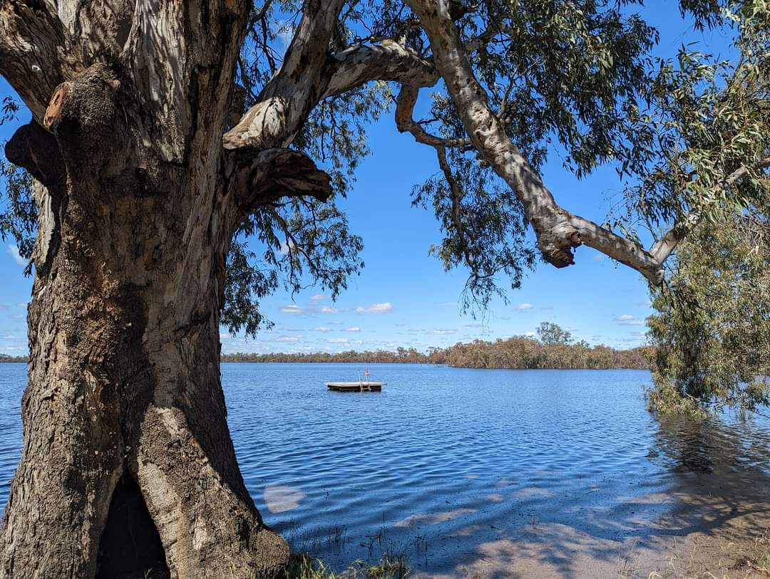 https://lakemeranfarm.com.au/wp-content/uploads/2023/10/Lake-Meran-Landscape.jpg